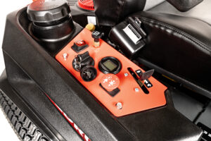 Traktorek Cedrus ZERO-SKRĘT C-TRAC-Z132 Loncin LC2P82F V-TWIN deck 132cm 21