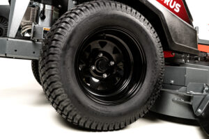 Traktorek Cedrus ZERO-SKRĘT C-TRAC-Z132 Loncin LC2P82F V-TWIN deck 132cm 26